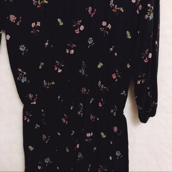 Hollister Black Flower Patterned V-Neck Romper - Picture 3 of 8